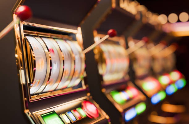 Casino Hold'em live dealer table at link rogtoto with community cards displayed